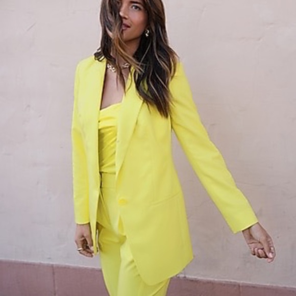 Express ONE BUTTON BOYFRIEND BLAZER in yellow - Picture 1 of 7